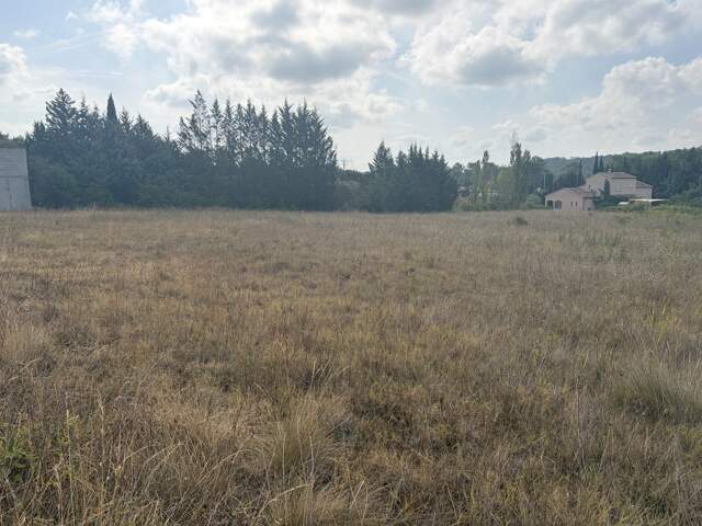 Terrain 1500 m² à Draguignan — photo du bien