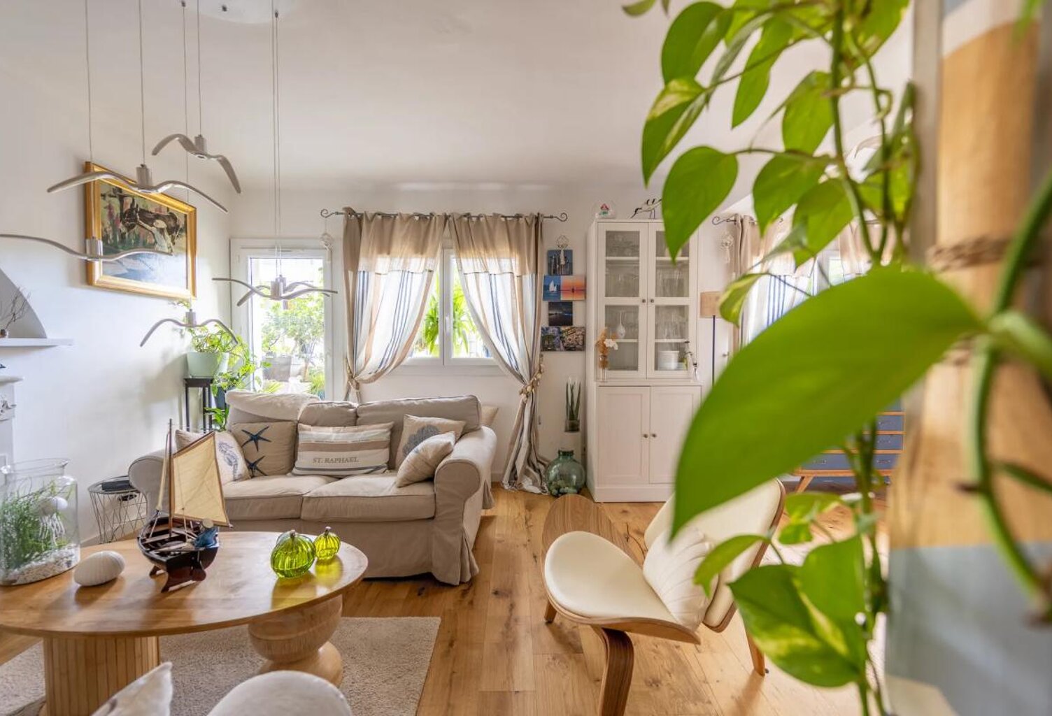 83300 DRAGUIGNAN - Résidence  LE NARTUBY- 3 PIÈCES - 2 CHAMBRES - 76.0 M² - APPARTEMENT  TOTALEMENT RENOVE - BALCONS ET CAVE — photo 1