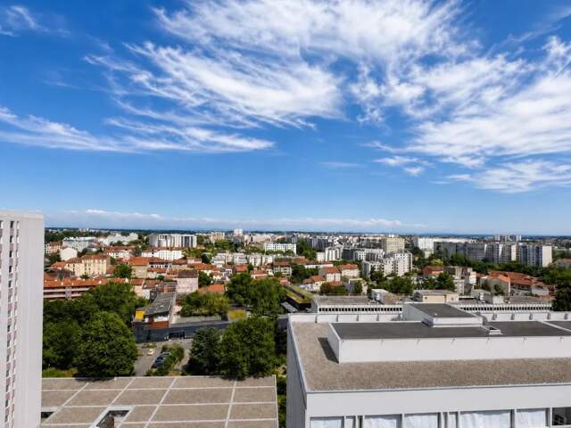 Appartement de 4 pièces de 76 m² à Villeurbanne — photo du bien