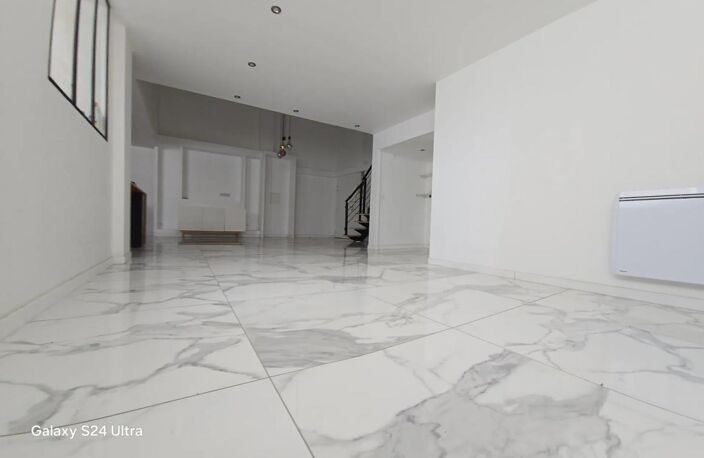Appartement familial 5 pièces – 136 m² environ — photo 2