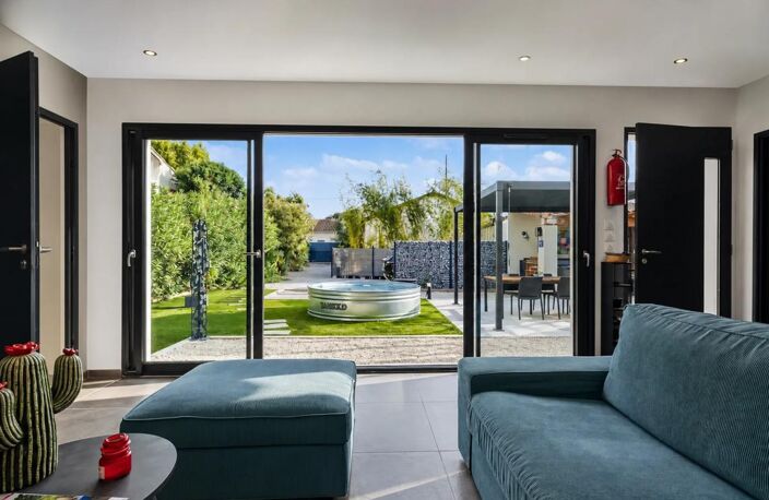 Maison de 5 pièces de 118 m² à Saint-Étienne-du-Grès — photo 5