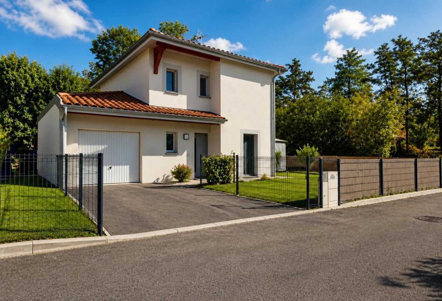 01250 - Tossiat -Maison de 4 pièces de 87m² — photo 1