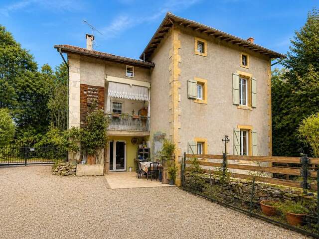 Maison de 9 pièces de 211 m² à Salies-du-Salat — photo du bien
