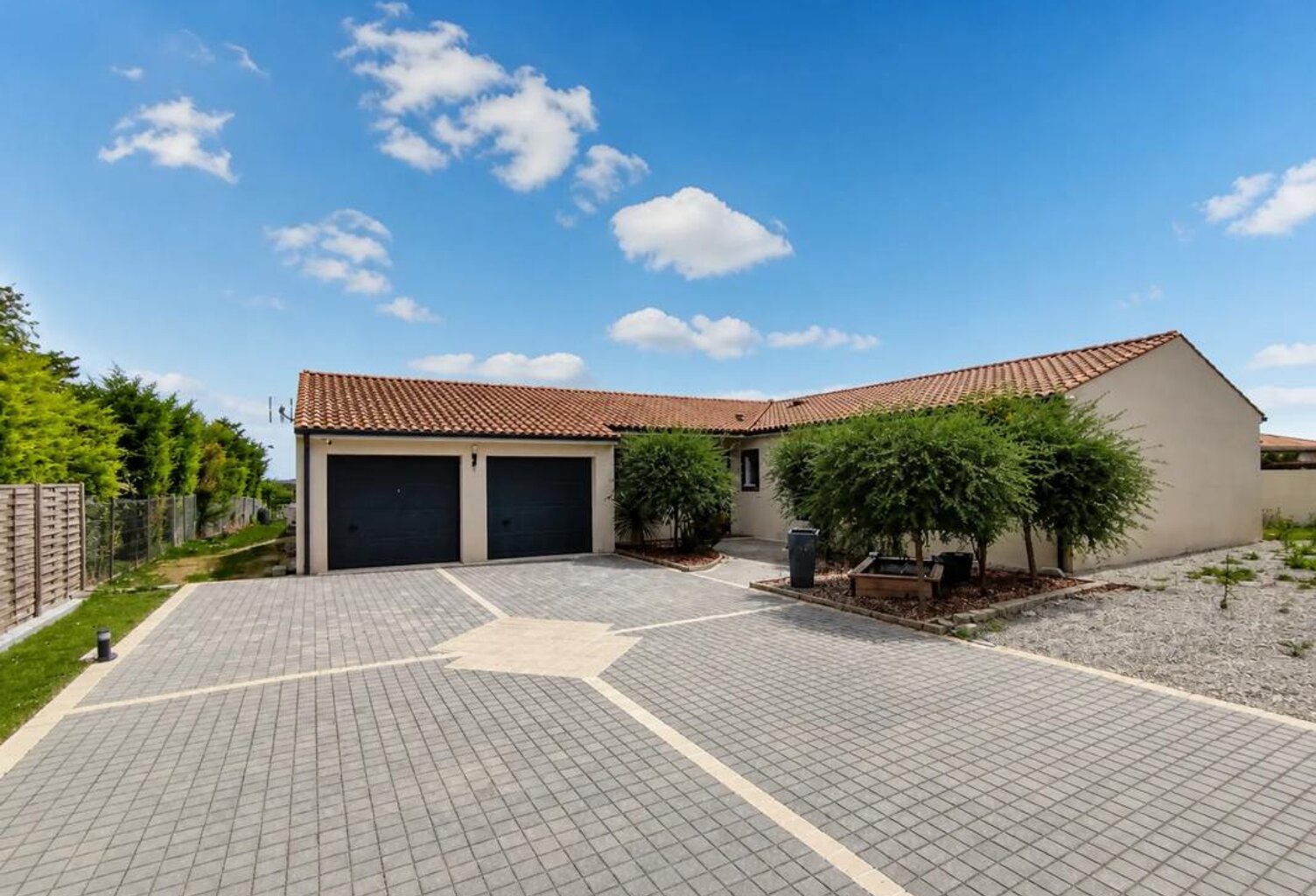 Maison de 5 pièces de 125 m² à Genac-Bignac — photo 1