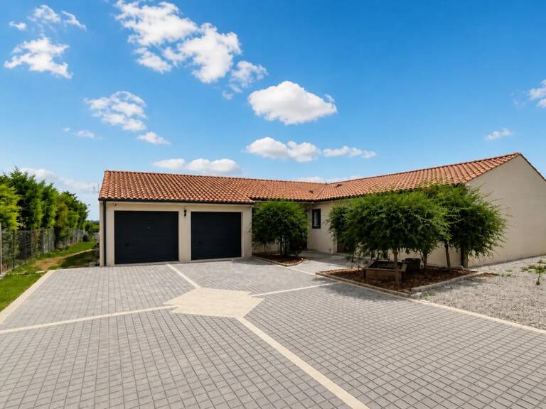 Maison de 5 pièces de 125 m² à Genac-Bignac — photo 1
