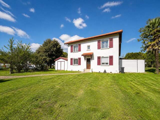 Maison de 5 pièces de 107 m² à Aire-sur-l'Adour — photo du bien