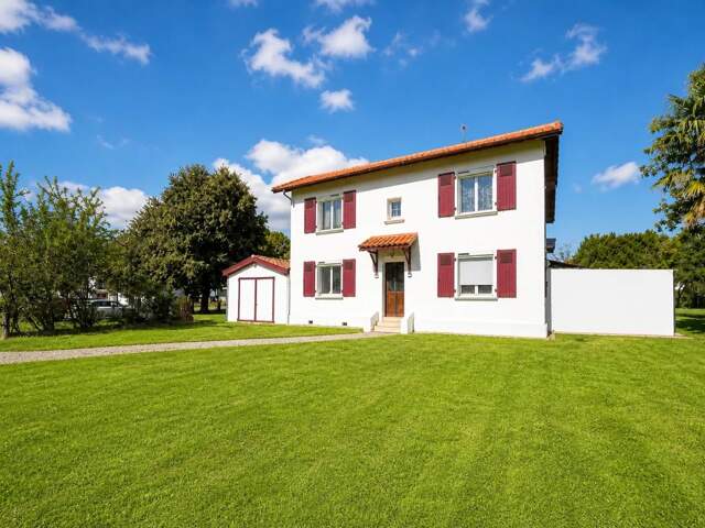 Maison de 5 pièces de 107 m² à Aire-sur-l'Adour — photo du bien