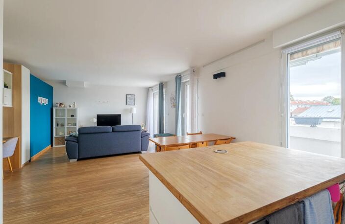 Appartement de 6 pièces de 103 m² à Livry-Gargan — photo 4