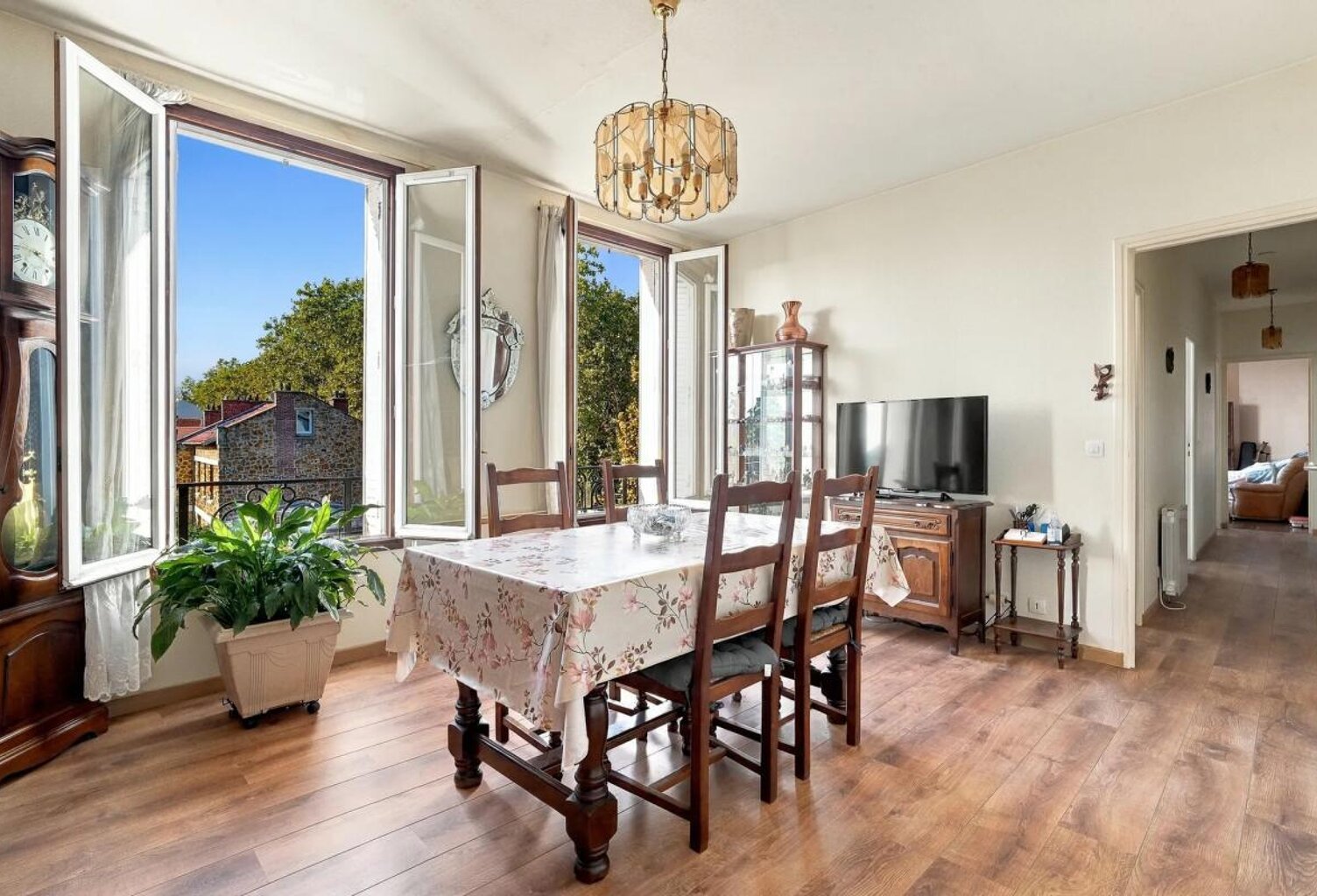 Appartement de 3 pièces de 78 m² à Bagnolet, proche Les Lilas — photo 1
