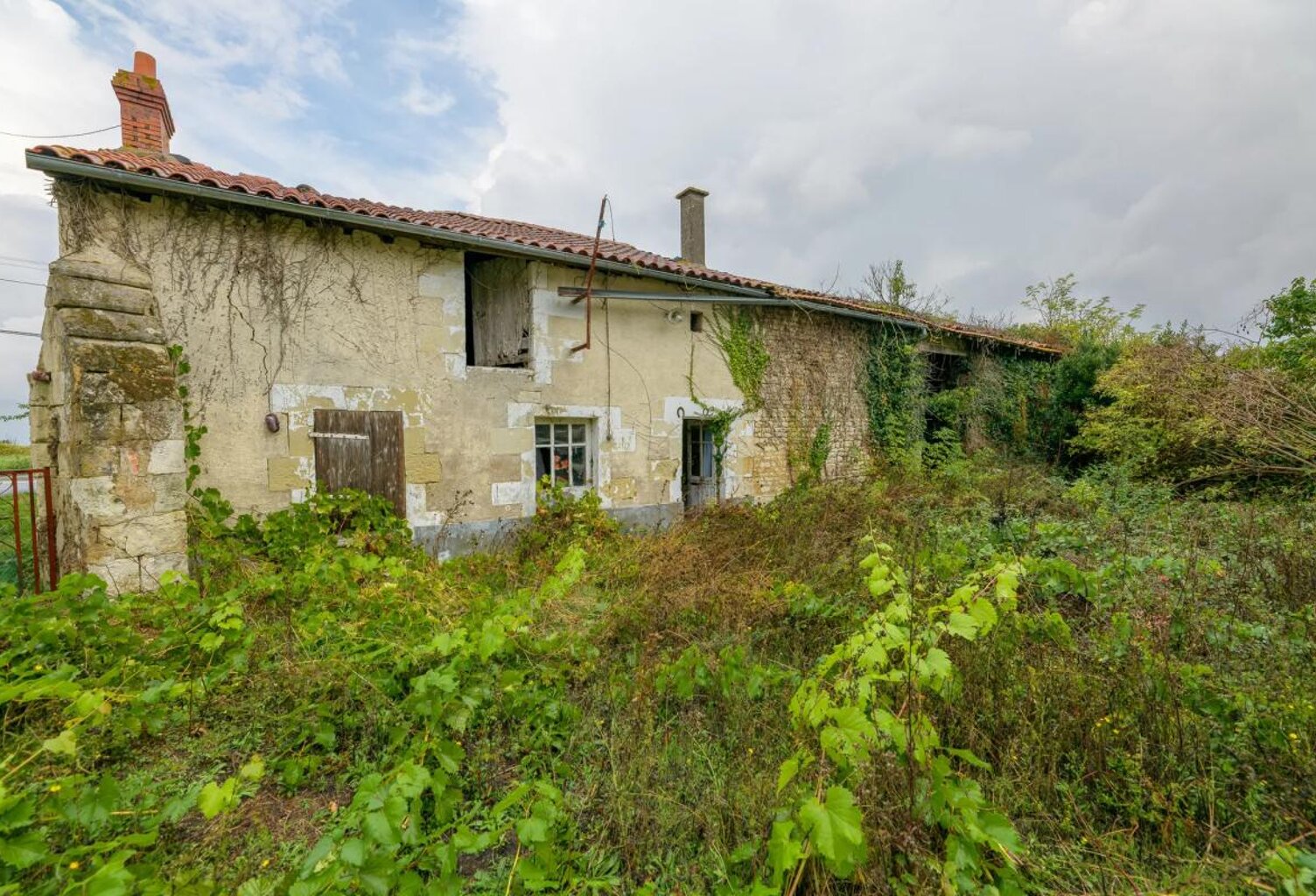 Projet de rénovation - Authentique bâtisse en pierre à réinventer — photo 1