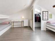Duplex 2 pièces avec mezzanine loué 1 200 €/mois — photo 4