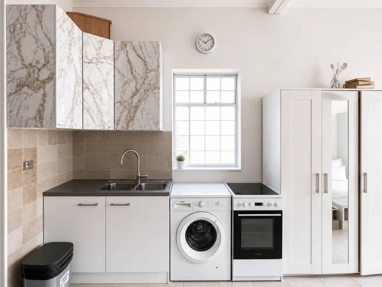Duplex 2 pièces avec mezzanine loué 1 200 €/mois — photo 1