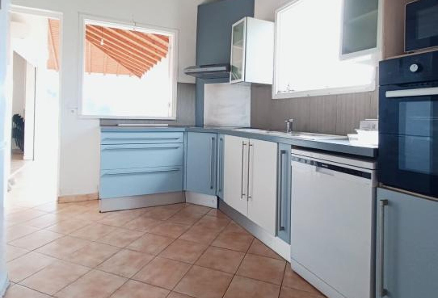 Maison À Louer — photo 1