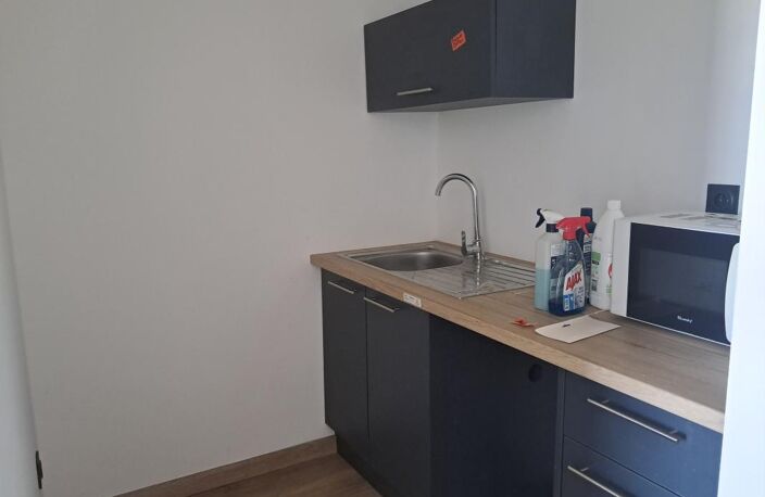 Bureau de 65.5m² + 10.5m² de terrasse — photo 5