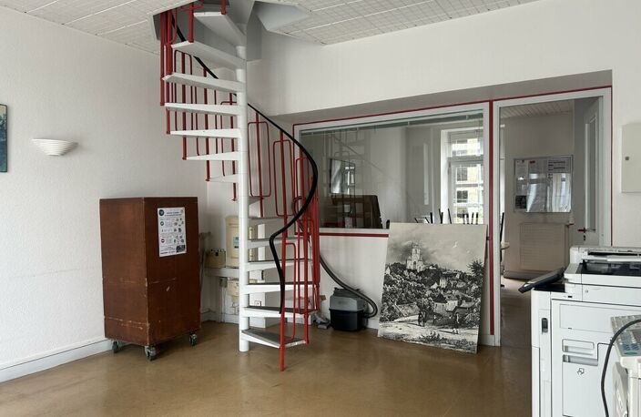 BUREAUX / LOCAL COMMERCIAL A LOUER — photo 3