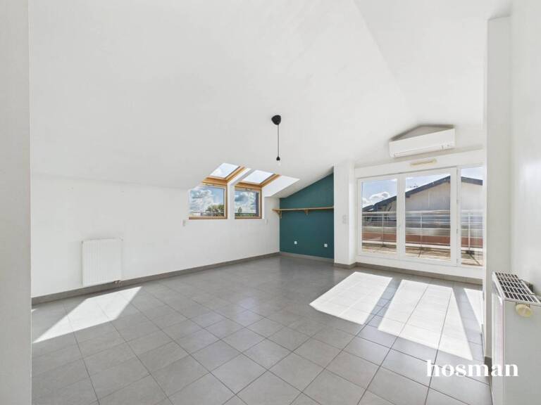 Dernier étage 4 pièces 91 m² avec terrasse panoramique de 100 m² et parking - Rue Yves Montand à Bègles — photo 1