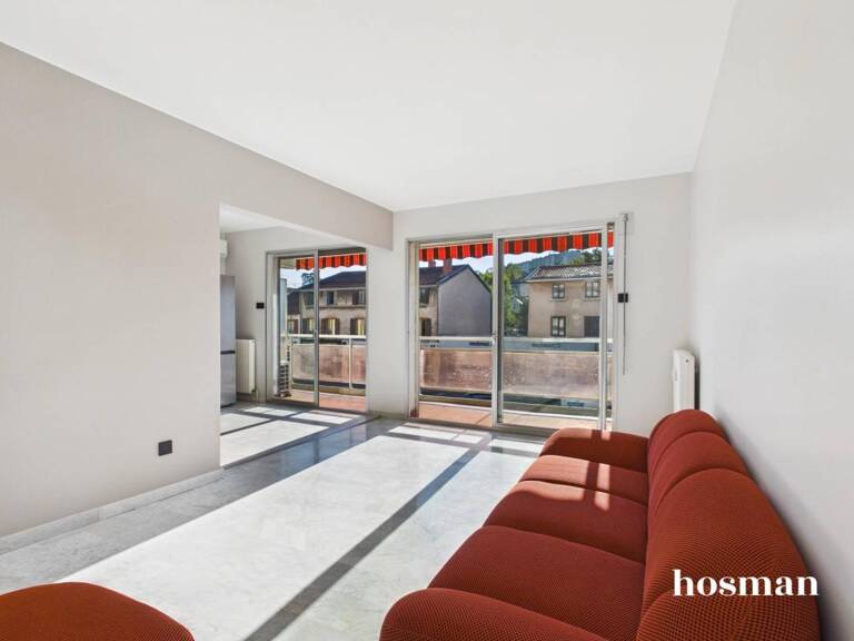 Appartement 3 pièces de 77 m² -entièrement rénové et climatisé- deux balcons- Avenue Victor Hugo, Tassin-la-Demi-Lune — photo 1