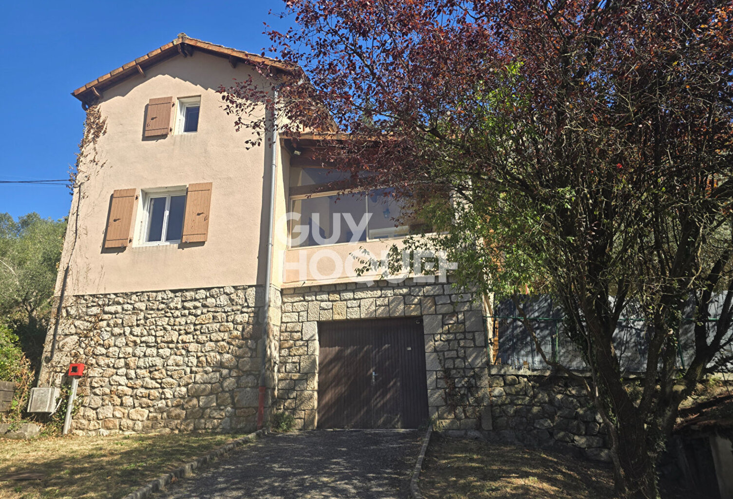 Maison 4 pièces à louer à Ucel, 117 m² avec jardin et garage — photo 1