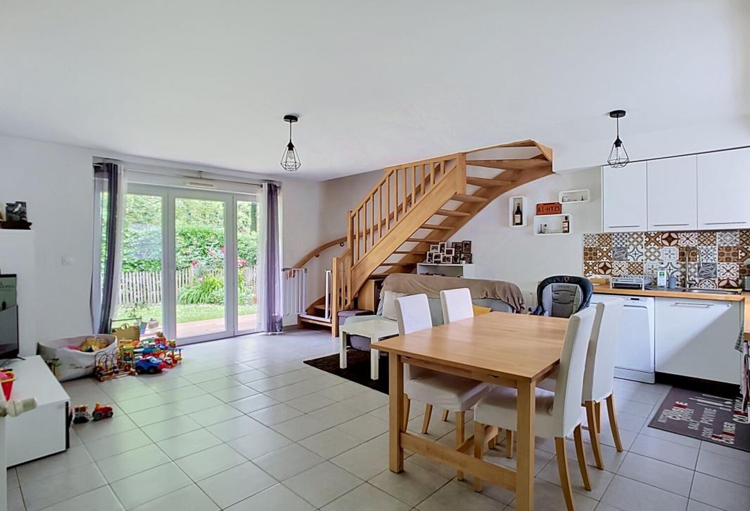 Maison À Vendre — photo 1
