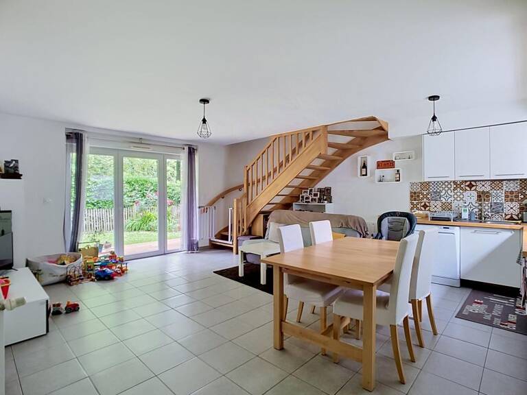 Maison À Vendre — photo 1