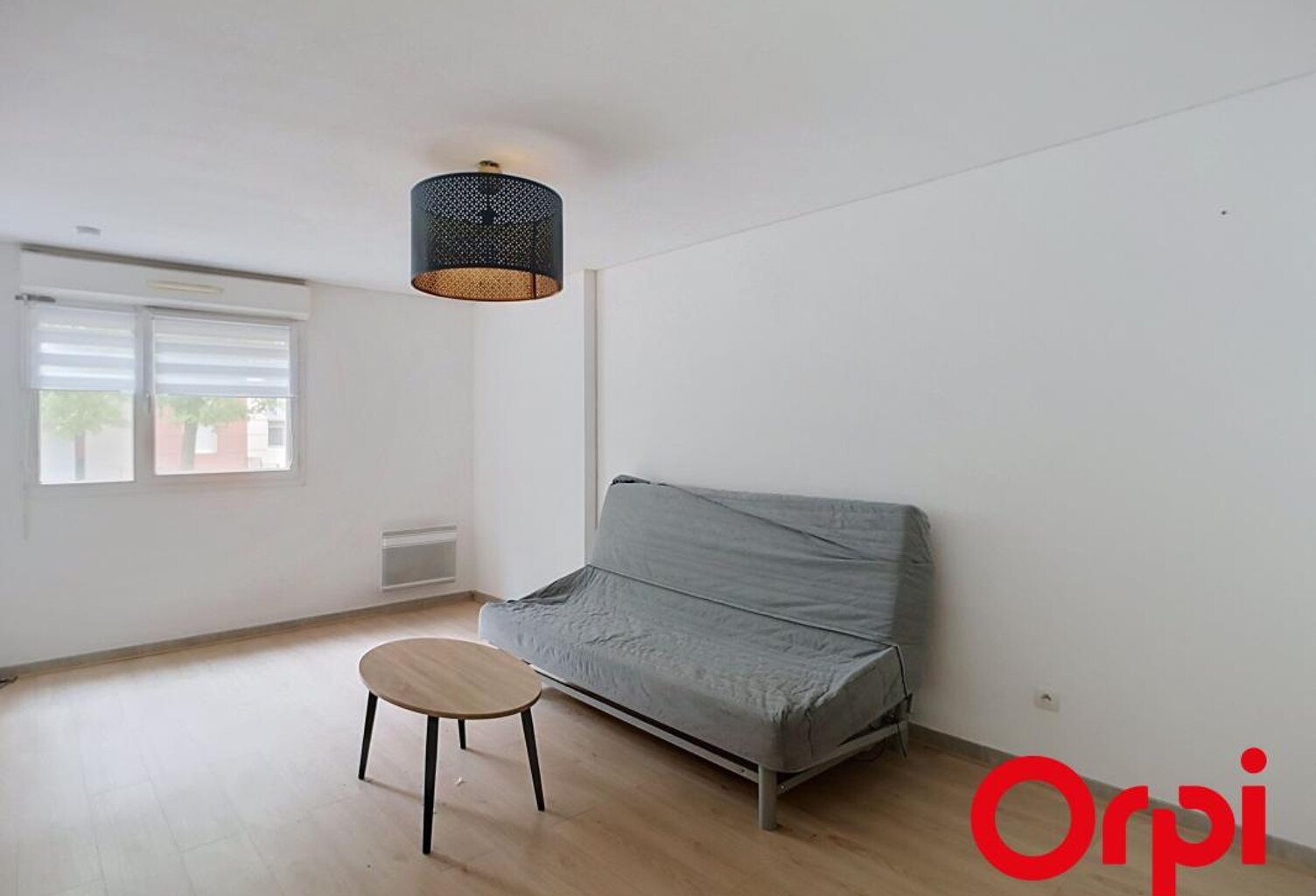 Studio À Vendre au Pontet avec place de parking privative — photo 1