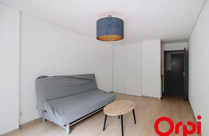 Studio À Vendre au Pontet avec place de parking privative — photo 2