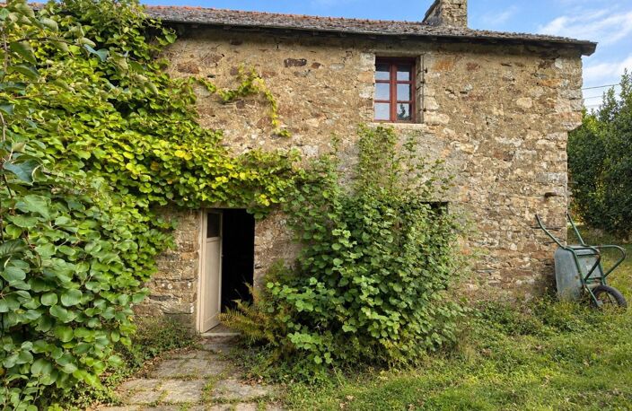 Une maison familiale, de l'espace et deux belles dépendances — photo 2