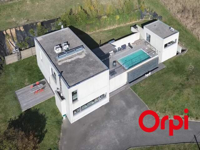 RUY : Maison d’architecte avec vue panoramique et piscine — photo du bien