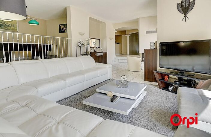 Propriété d'exception sur les hauteurs de Bourgoin avec piscine et tennis — photo 3