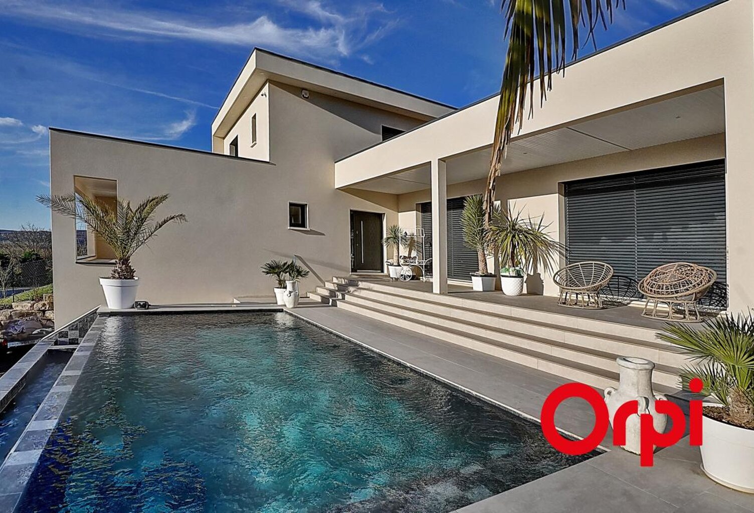 Architecture contemporaine et prestations haut de gamme sur 1 000 m² de terrain — photo 1