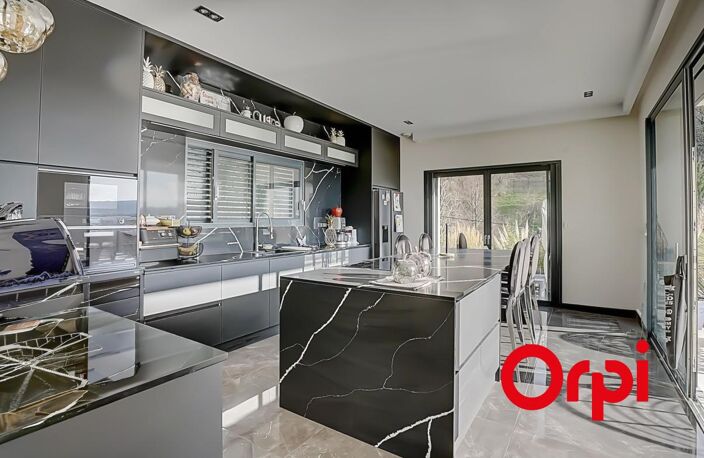 Architecture contemporaine et prestations haut de gamme sur 1 000 m² de terrain — photo 2