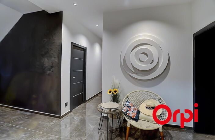 Architecture contemporaine et prestations haut de gamme sur 1 000 m² de terrain — photo 5