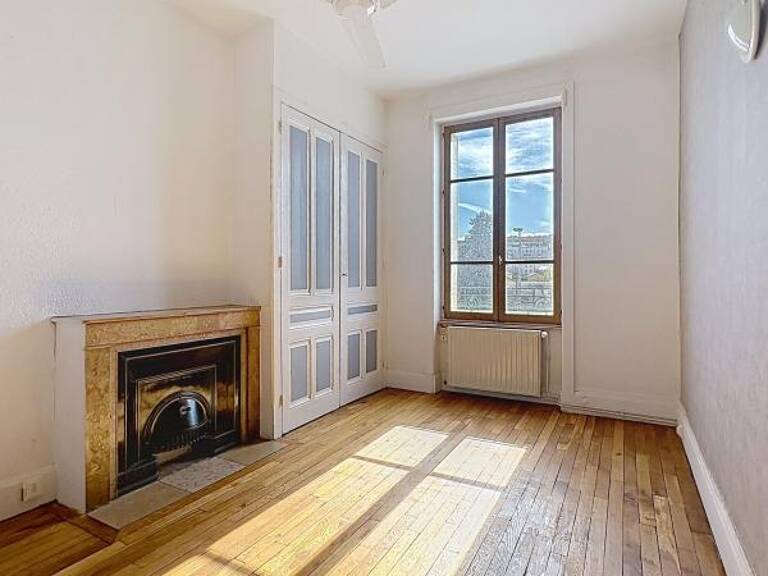 Appartement À Louer — photo 1
