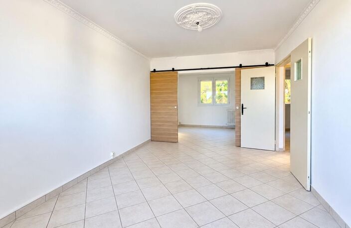 T3 avec ascenseur et vue étang, à rafraichir — photo 4