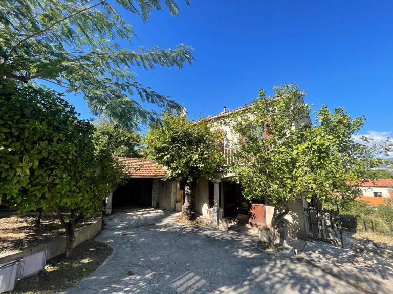 A VENDRE LA SEYNE SUR MER 83500 MAISON 5 PIECES A RENOVER 3 CHAMBRES JARDIN GARAGE — photo 1