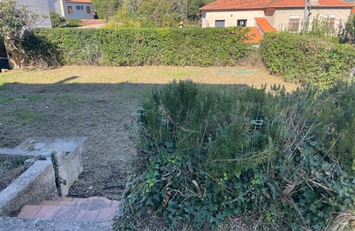 A VENDRE LA SEYNE SUR MER 83500 MAISON 5 PIECES A RENOVER 3 CHAMBRES JARDIN GARAGE — photo 5
