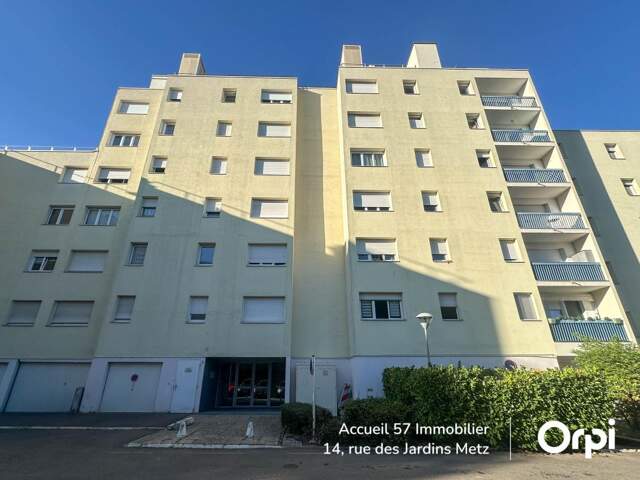 Appartement À Vendre — photo du bien