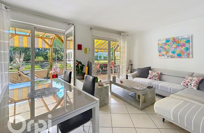T3 avec grande terrasse, piscine, garage et stationnement — photo 2