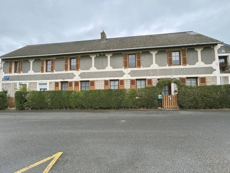 Maison À Vendre — photo 1