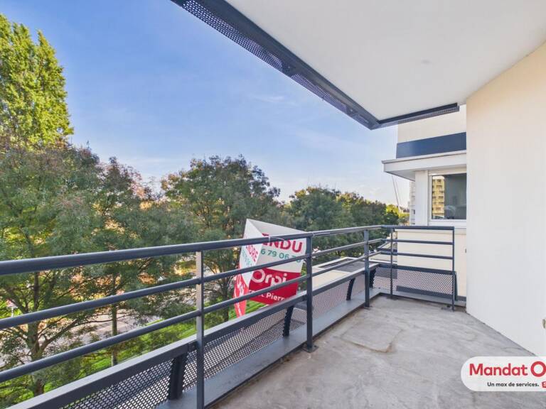 À VENDRE COMEDIE : Appartement T3, 1 chambre avec Beau balcon et Box en sous-sol — photo 1