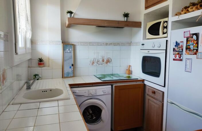Toulon Est  ( 83000 ) Appartement À Vendre type 3 loué - 52m² - ascenseur et parking collectif — photo 5