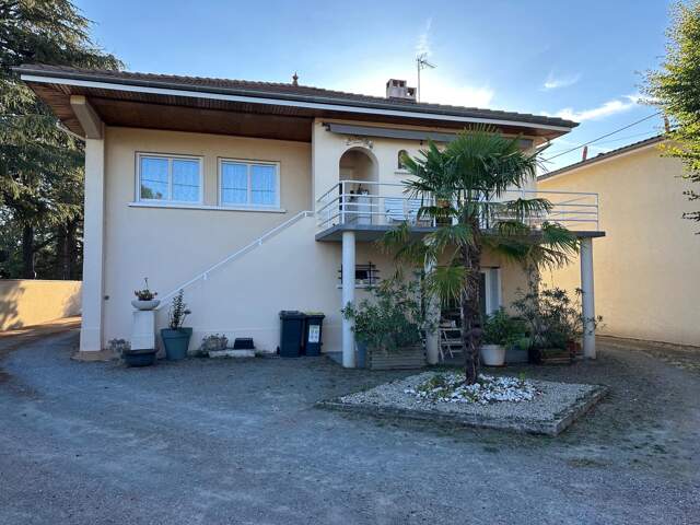Maison de 159 m2 avec parc arboré — photo du bien