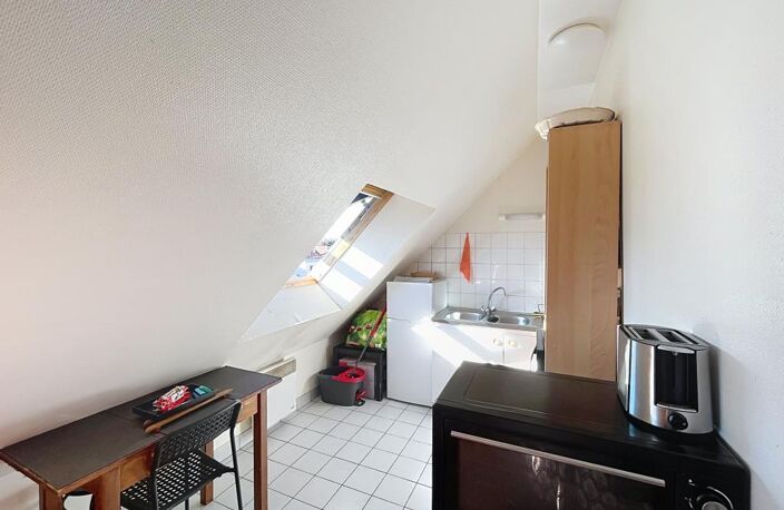 STUDIO A VENDRE A TOURS DERNIER ETAGE VENDU LOUE 400 € HC — photo 2