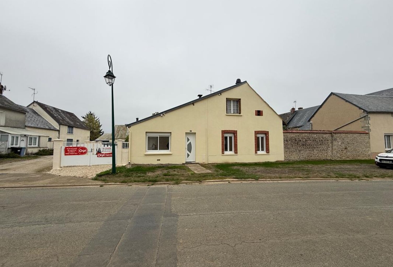Charmante maison de 69m² à louer à Germignonville - Lumineuse et fonctionnelle ! ✨ — photo 1