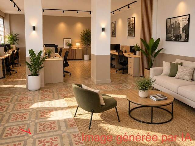 À VENDRE – LOCAUX COMMERCIAUX DE 150 m² – EMPLACEMENT STRATÉGIQUE À TOULON — photo du bien