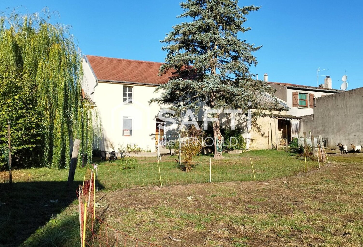 Maison de village de 240 m2 environ sur une parcelle de 1547 m2 — photo 1