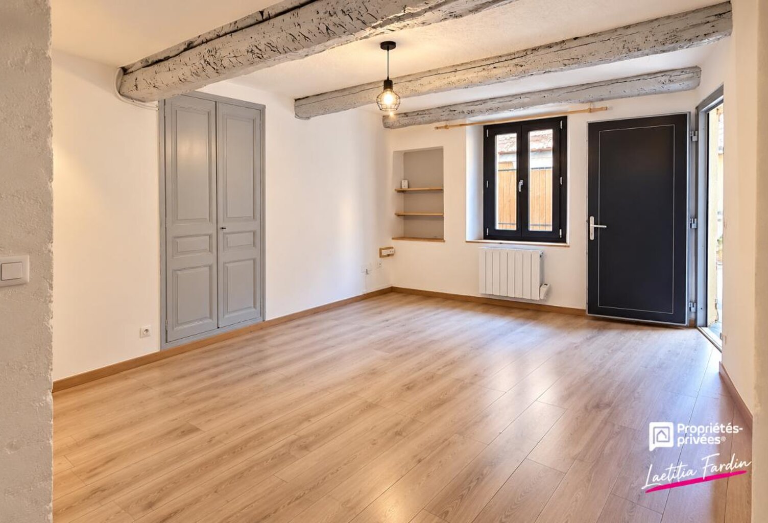 STUDIO Vidauban Proche Parking et commodités — photo 1