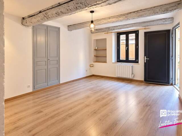 STUDIO Vidauban Proche Parking et commodités — photo du bien