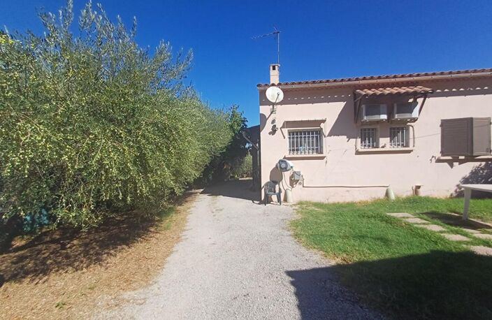 ROUGIERS VILLA T3 sur 1537 m² de terrain — photo 3