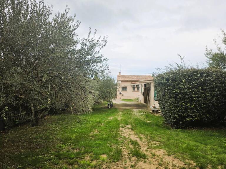 ROUGIERS VILLA T3 + GARAGE  50 M² sur 1537 m² de terrain — photo 1